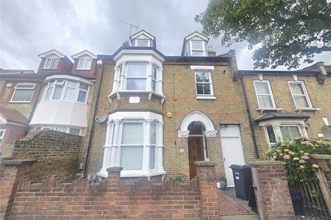 3 bedroom flat for sale - Mulberry Way, London, E18
