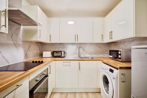 1 bedroom flat for sale, Glebelands Avenue, LONDON, London, E18
