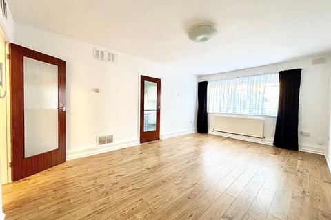 2 bedroom flat for sale, Wellington Road, London, E11