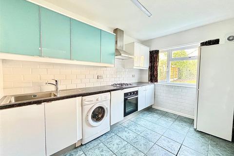2 bedroom flat for sale, Wellington Road, London, E11