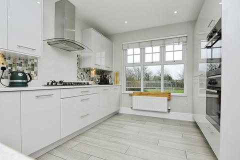 5 bedroom detached house for sale, Seaborn Drive, WITHAM, Essex, CM8