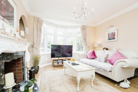 3 bedroom semi-detached house for sale, Fairlawn Drive, Woodford Green, IG8