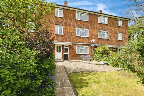 Croft Lodge Close, Woodford Green, IG8