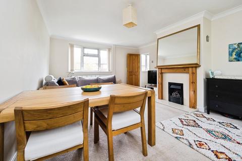 3 bedroom maisonette for sale, Croft Lodge Close, Woodford Green, IG8