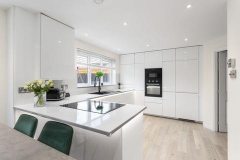 4 bedroom detached house for sale, Russell Road, Bathgate