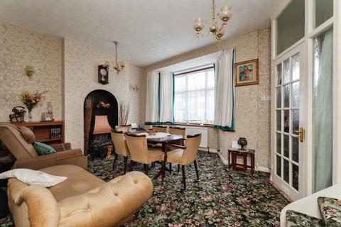 3 bedroom semi-detached house for sale, Forest Approach, Woodford Green, IG8
