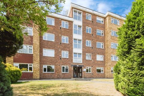 2 bedroom flat for sale, Durham Avenue, Woodford Green, IG8
