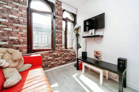 undefined, Sir Thomas Street, Liverpool, Merseyside, L1