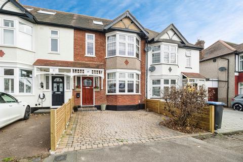 4 bedroom terraced house for sale, Chestnut Avenue, Buckhurst Hill, Essex, IG9