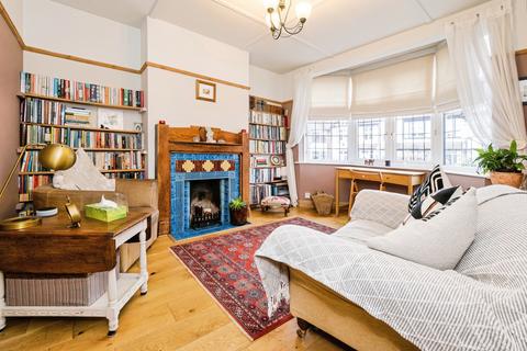 4 bedroom terraced house for sale, Chestnut Avenue, Buckhurst Hill, Essex, IG9