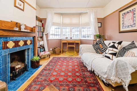 4 bedroom terraced house for sale, Chestnut Avenue, Buckhurst Hill, Essex, IG9