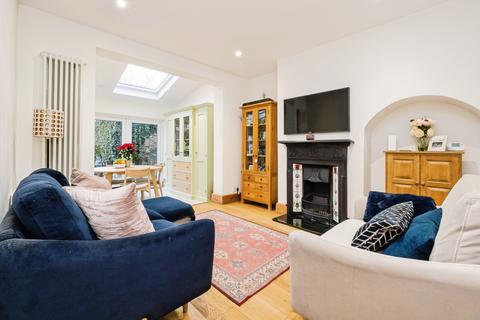 4 bedroom terraced house for sale, Chestnut Avenue, Buckhurst Hill, Essex, IG9