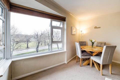 2 bedroom flat for sale, Forest Avenue, London, E4