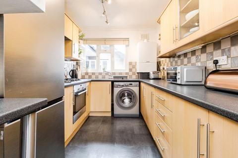 2 bedroom flat for sale, Forest Avenue, London, E4