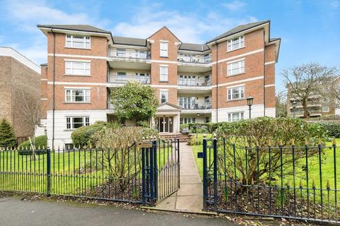 2 bedroom flat for sale, Sunset Avenue, Woodford Green, IG8
