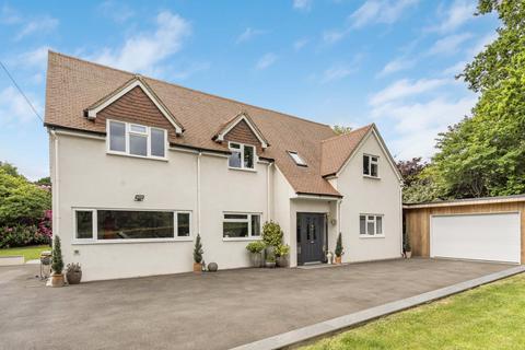 4 bedroom detached house for sale, Green Lane, Snow Hill, Crawley Down, West Sussex. RH10 3ED