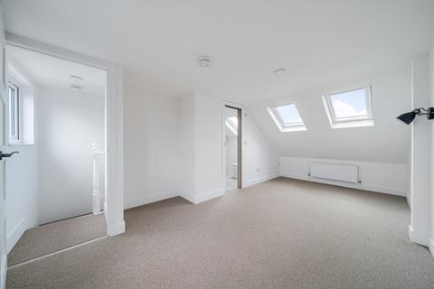 undefined, Highworth Road, Bounds Green, London, N11