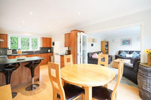 4 bedroom detached house for sale, Queen Victoria Road, Sheffield S17
