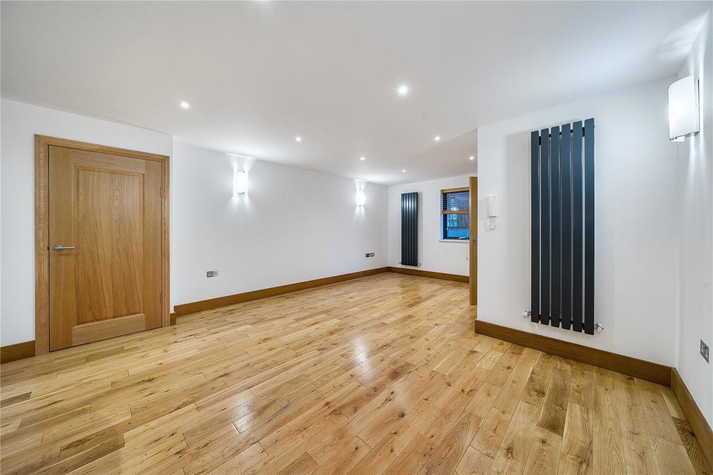 Reception/Kitchen