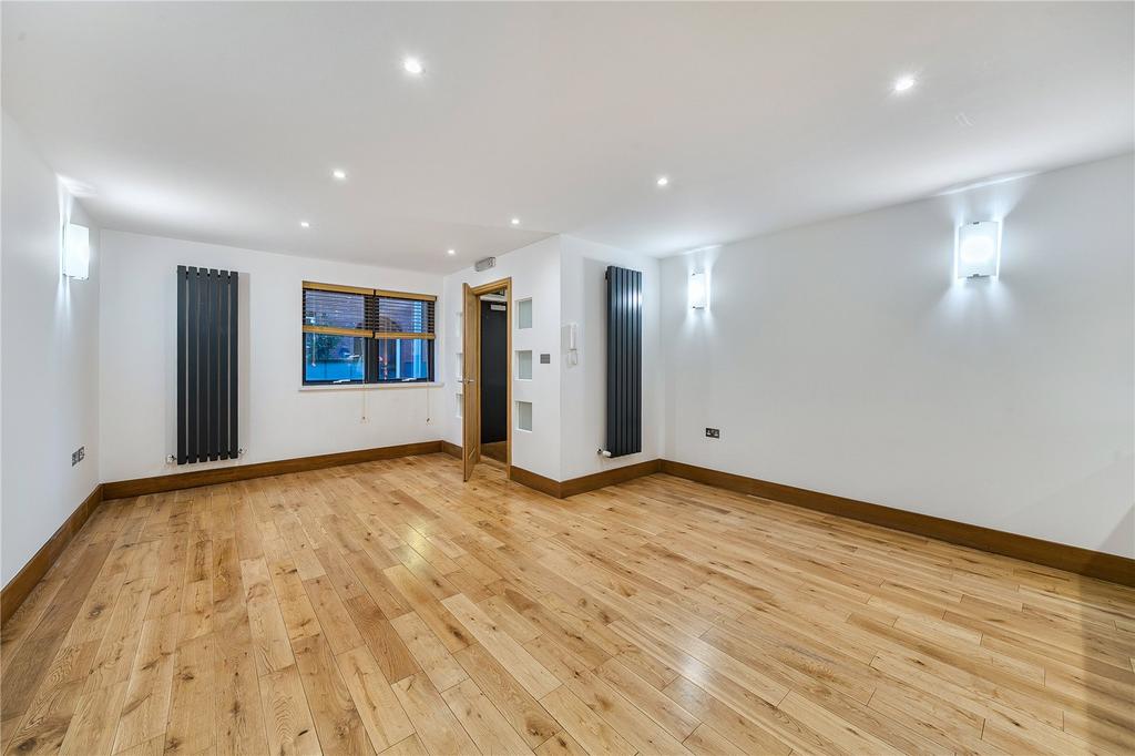 Reception/Kitchen