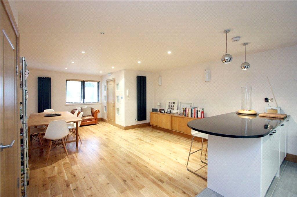 Kitchen/Reception