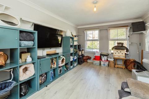 3 bedroom detached house for sale, Bowler Road, Aylesbury, HP21