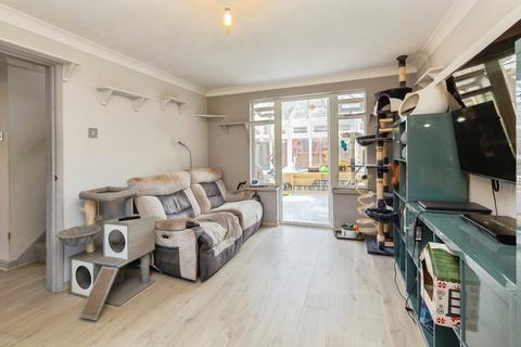 3 bedroom detached house for sale, Bowler Road, Aylesbury, HP21
