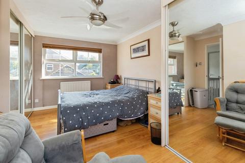 3 bedroom detached house for sale, Bowler Road, Aylesbury, HP21