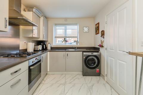 3 bedroom semi-detached house for sale, Restharrow Road, AYLESBURY, Buckinghamshire, HP22