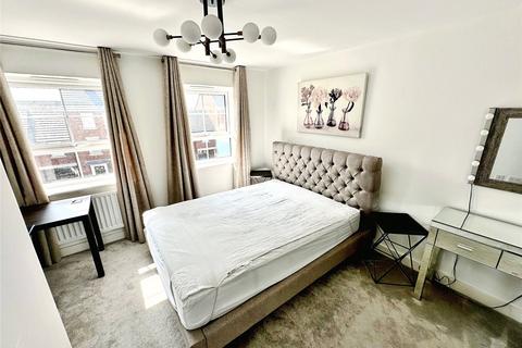 4 bedroom townhouse for sale, Armstrongs Fields, Broughton, Aylesbury, Buckinghamshire, HP22