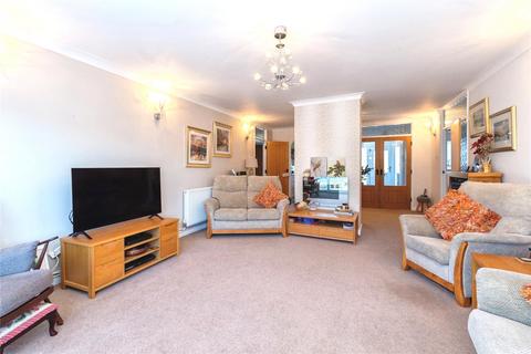 undefined, Manor Farm Close, Weston Turville, Aylesbury, Buckinghamshire, HP22
