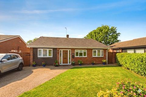undefined, Manor Farm Close, Weston Turville, Aylesbury, Buckinghamshire, HP22