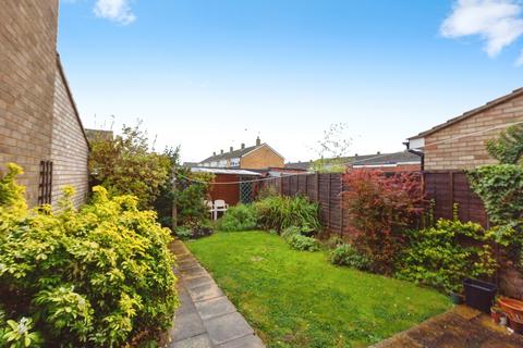 3 bedroom terraced house for sale, Howard Avenue, Aylesbury, Buckinghamshire, HP21
