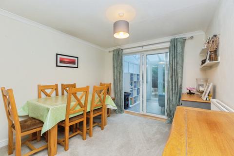 3 bedroom semi-detached house for sale, Westmorland Avenue, Aylesbury, Buckinghamshire, HP21