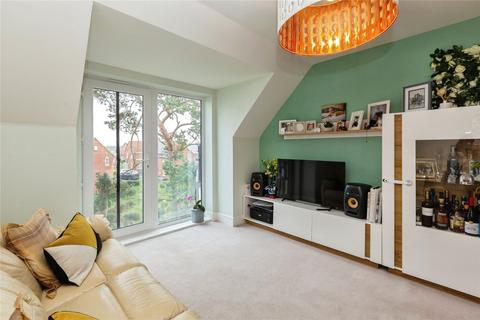 2 bedroom flat for sale, Cameo Court, Aylesbury, Buckinghamshire, HP18