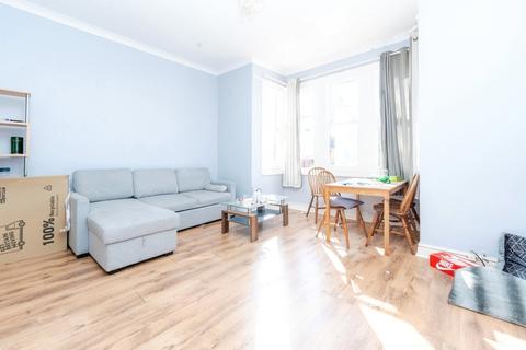 2 bedroom flat for sale, De Parys Avenue, Bedford, Bedfordshire, MK40