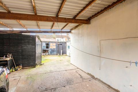 3 bedroom end of terrace house for sale, Garfield Street, Bedford, MK41