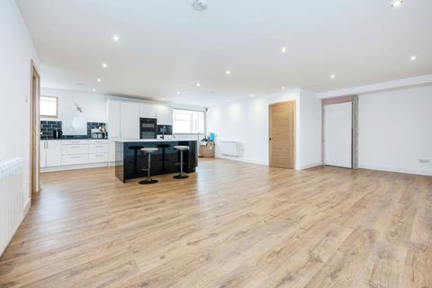 3 bedroom flat for sale, Ashburnham Road, Bedford, Bedfordshire, MK40