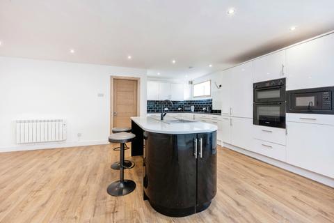 3 bedroom flat for sale, Ashburnham Road, Bedford, Bedfordshire, MK40
