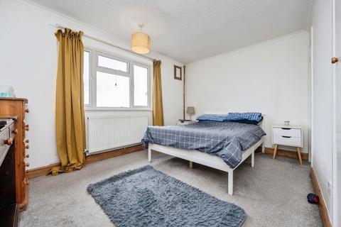 2 bedroom flat for sale, Lovell Road, BEDFORD, Bedfordshire, MK42