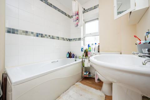 undefined, Goldington Avenue, Bedford, Bedfordshire, MK40