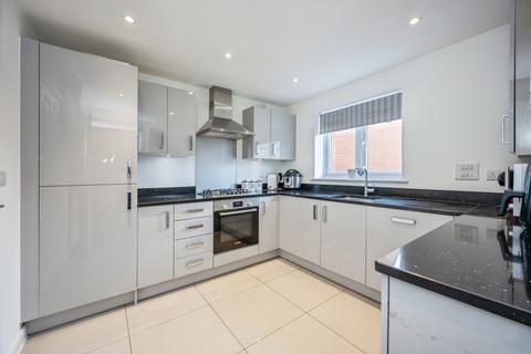 3 bedroom detached house for sale, Lacewing Drive, Biddenham, Bedford, Bedfordshire, MK40