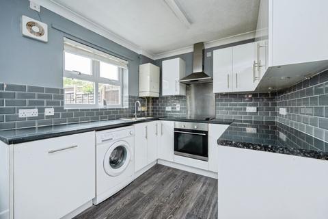 2 bedroom terraced house for sale, Marigold Way, Bedford, Bedfordshire, MK42