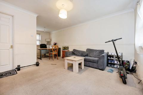 2 bedroom maisonette for sale, Ashburnham Road, Bedford, Bedfordshire, MK40