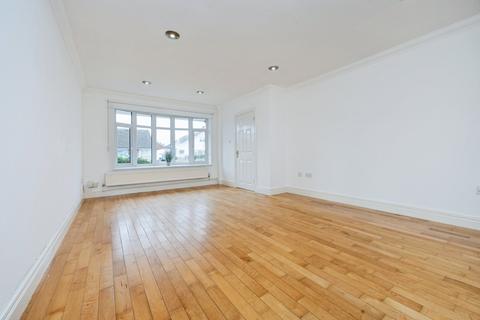 3 bedroom bungalow for sale, Heronscroft, Bedford, Bedfordshire, MK41