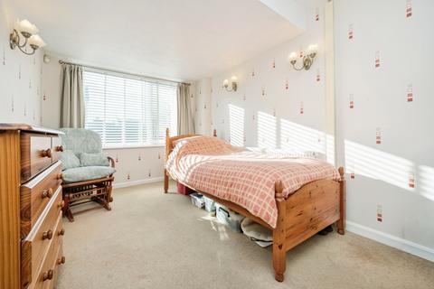 3 bedroom semi-detached house for sale, Caister Road, Bedford, Bedfordshire, MK41