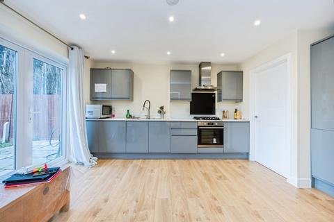 3 bedroom detached house for sale, Lincoln Road, Shortstown, Bedford, Bedfordshire, MK42