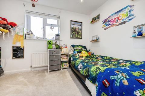 2 bedroom terraced house for sale, Poppyfields, Bedford, Bedfordshire, MK41