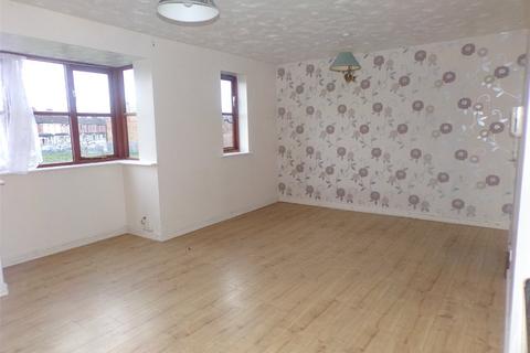 2 bedroom flat for sale, Redwood Grove, Bedford, Bedfordshire, MK42