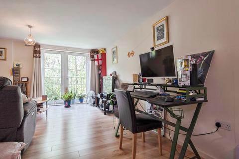 2 bedroom maisonette for sale, Watersmeet, Grove Road, Hitchin, Hertfordshire, SG4